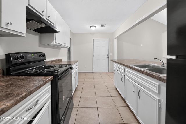 1407 Summit Avenue, Jackson, MS 39212