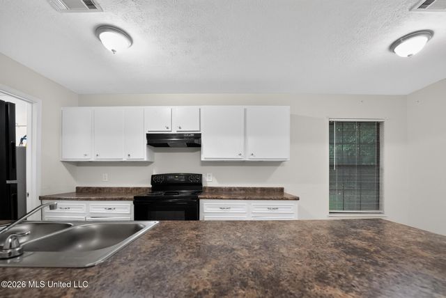 1407 Summit Avenue, Jackson, MS 39212