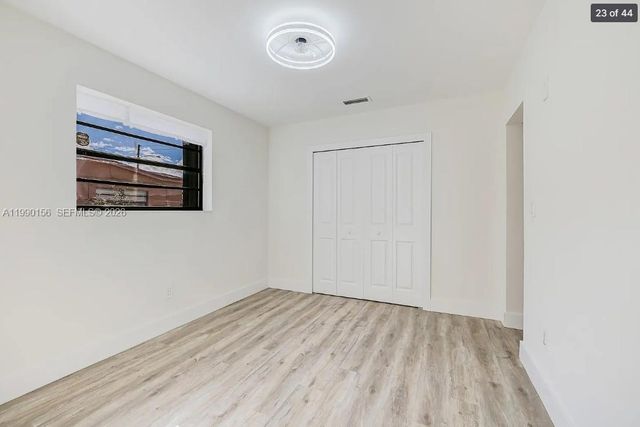 865 W 72nd Pl 865, Hialeah, FL 33014