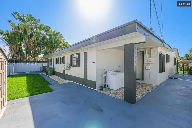 865 W 72nd Pl 865, Hialeah, FL 33014