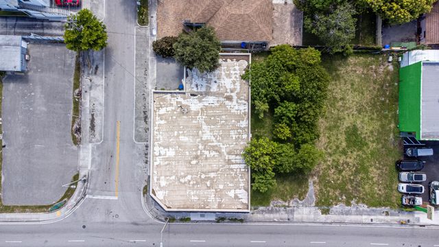 102 NW 22ND Avenue, Miami, FL 33125