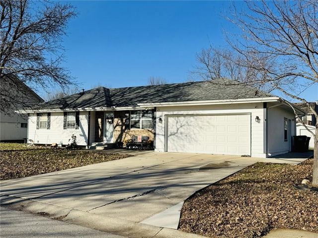 506 South Street, Grain Valley, MO 64029