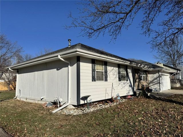 506 South Street, Grain Valley, MO 64029