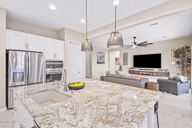 7104 W Foothills Acacia Place, Marana, AZ 85658