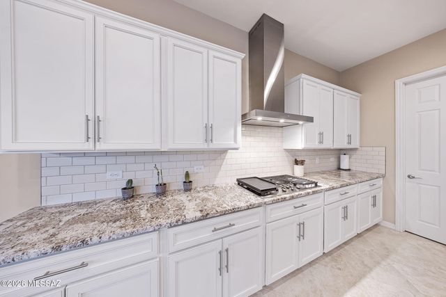 7104 W Foothills Acacia Place, Marana, AZ 85658