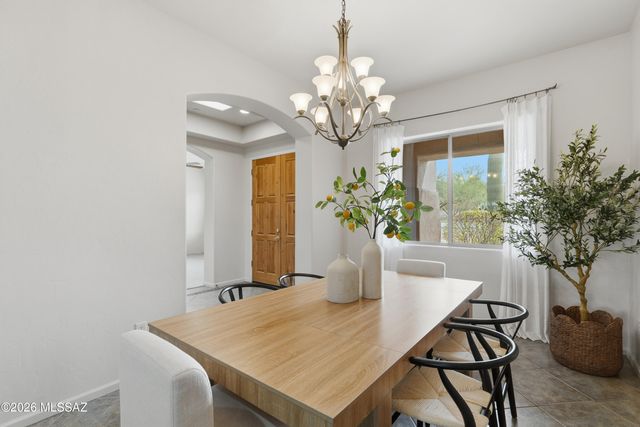 12269 N Washbed Drive, Oro Valley, AZ 85755