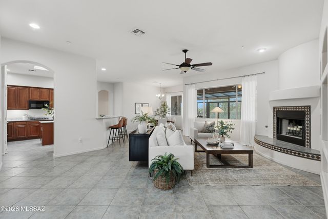 12269 N Washbed Drive, Oro Valley, AZ 85755