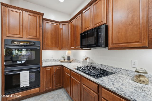 12269 N Washbed Drive, Oro Valley, AZ 85755