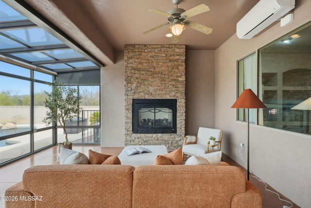 12269 N Washbed Drive, Oro Valley, AZ 85755