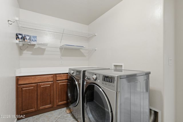 12269 N Washbed Drive, Oro Valley, AZ 85755