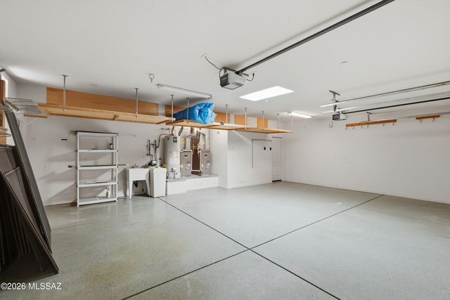 12269 N Washbed Drive, Oro Valley, AZ 85755