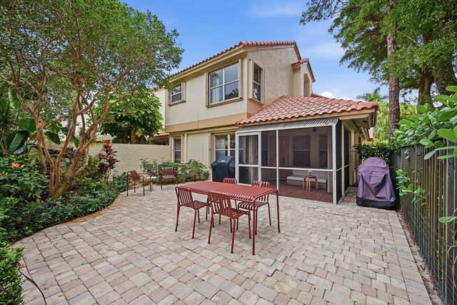 5205 Majorca Club Drive, Boca Raton, FL 33486