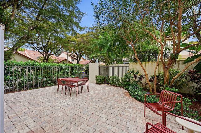 5205 Majorca Club Drive, Boca Raton, FL 33486