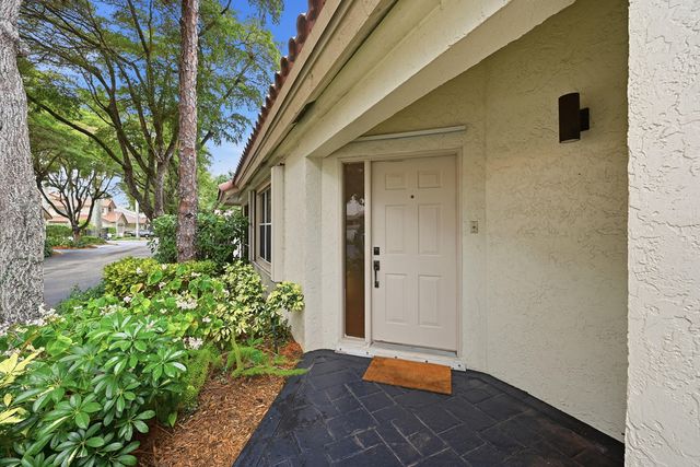 5205 Majorca Club Drive, Boca Raton, FL 33486