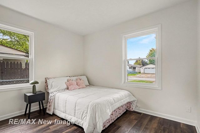 1382 Flanders Drive, Saginaw, MI 48604