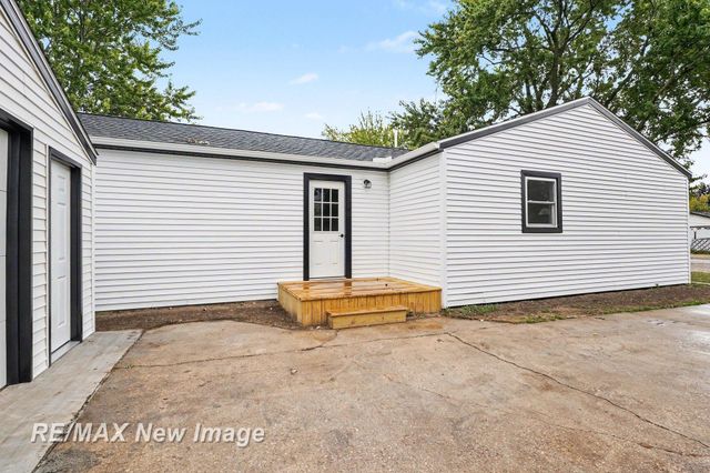 1382 Flanders Drive, Saginaw, MI 48604