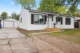 1382 Flanders Drive, Saginaw, MI 48604