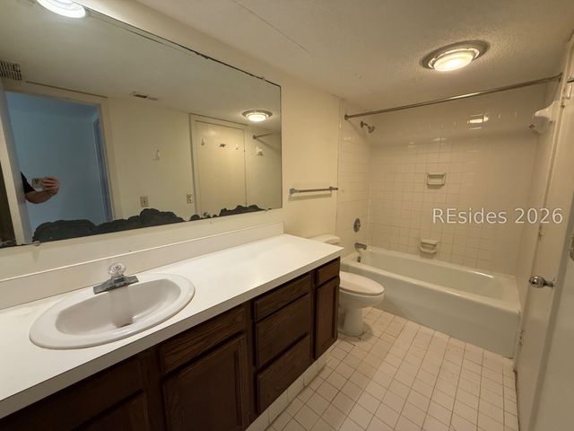 59 Carnoustie Rd Apt 239, Hilton Head Island, SC 29928