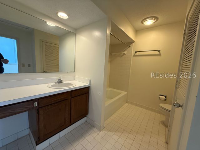 59 Carnoustie Rd Apt 239, Hilton Head Island, SC 29928