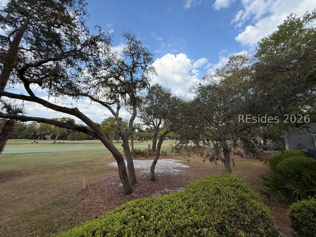 59 Carnoustie Rd Apt 239, Hilton Head Island, SC 29928