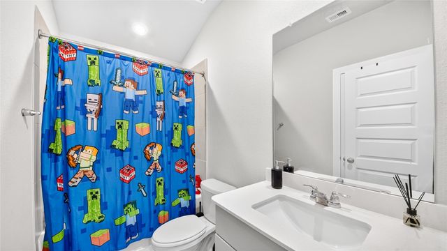 10520 Deussen Lane, Texas City, TX 77591