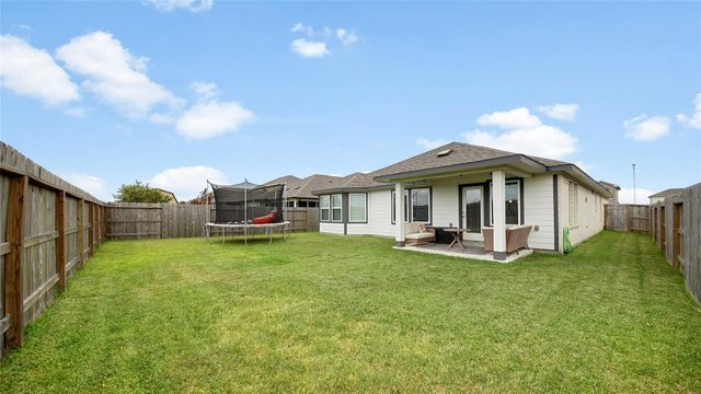 10520 Deussen Lane, Texas City, TX 77591