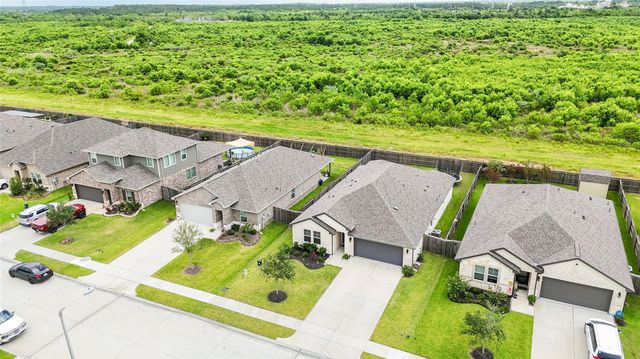 10520 Deussen Lane, Texas City, TX 77591