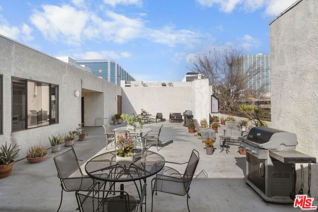 729 S Hobart Boulevard 40, Los Angeles, CA 90005