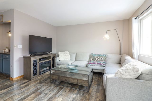 1914 S Austrian Pine Street, Lockport, IL 60441