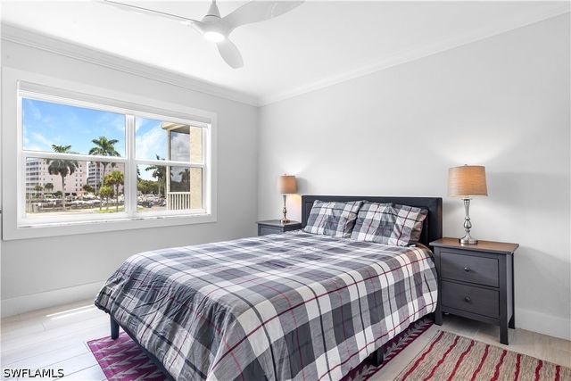 5 Bluebill AVE 209, Naples, FL 34108