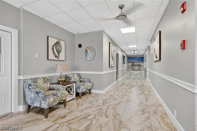 5 Bluebill AVE 209, Naples, FL 34108