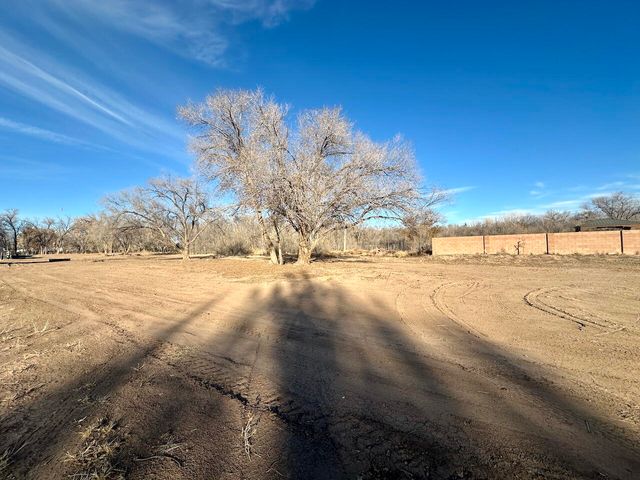 3227 Duranes Road NW, Albuquerque, NM 87104