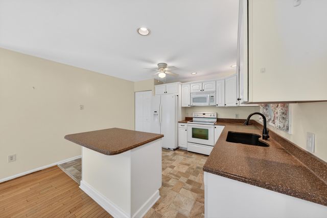 107 Creeden DR, Moneta, VA 24121