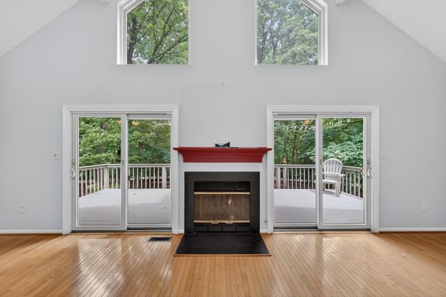 107 Creeden DR, Moneta, VA 24121