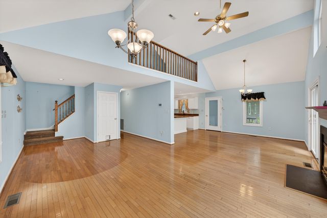 107 Creeden DR, Moneta, VA 24121