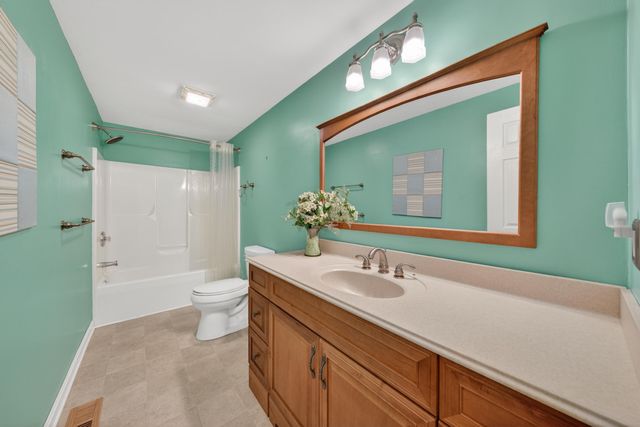 107 Creeden DR, Moneta, VA 24121
