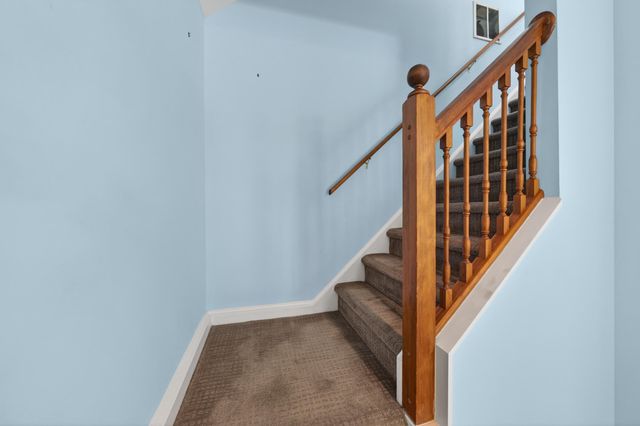 107 Creeden DR, Moneta, VA 24121
