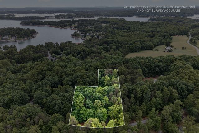 107 Creeden DR, Moneta, VA 24121