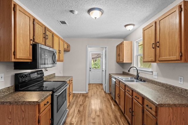 402 Admiral Drive, Gun Barrel City, TX 75156