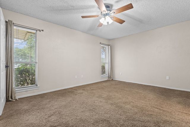 402 Admiral Drive, Gun Barrel City, TX 75156