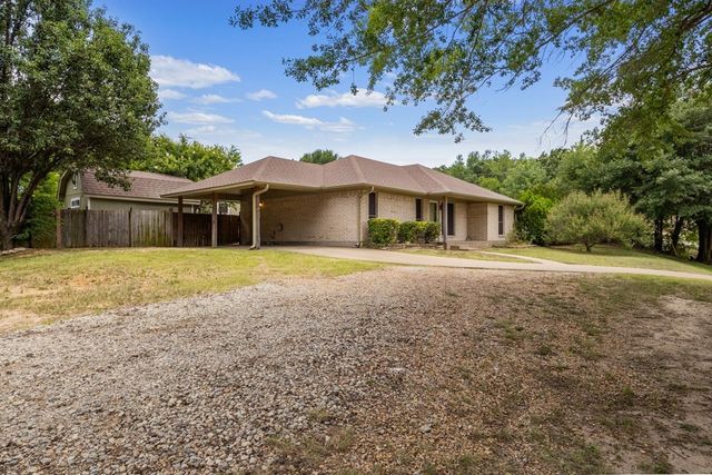402 Admiral Drive, Gun Barrel City, TX 75156