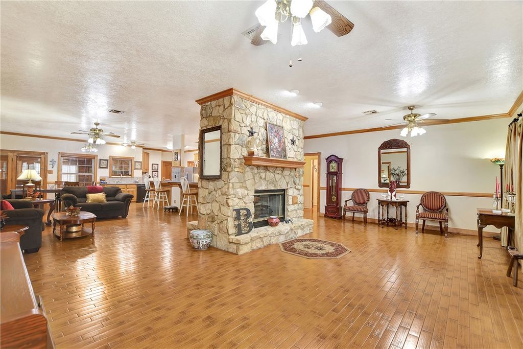 9310 South Business 6, Navasota, TX 77868 — photo 2