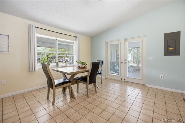 6175 S Canna Lily Avenue, Homosassa, FL 34446