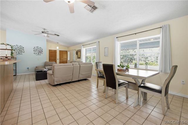 6175 S Canna Lily Avenue, Homosassa, FL 34446