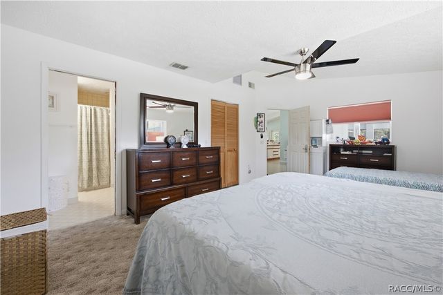 6175 S Canna Lily Avenue, Homosassa, FL 34446