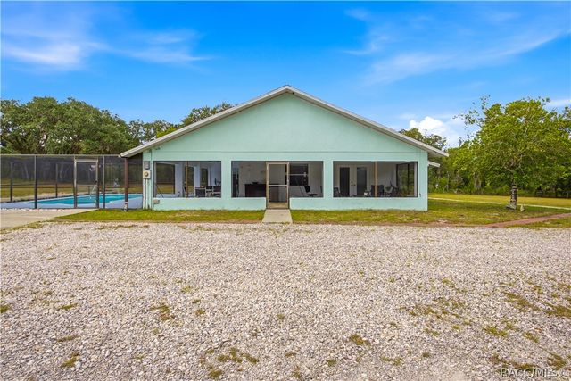 6175 S Canna Lily Avenue, Homosassa, FL 34446