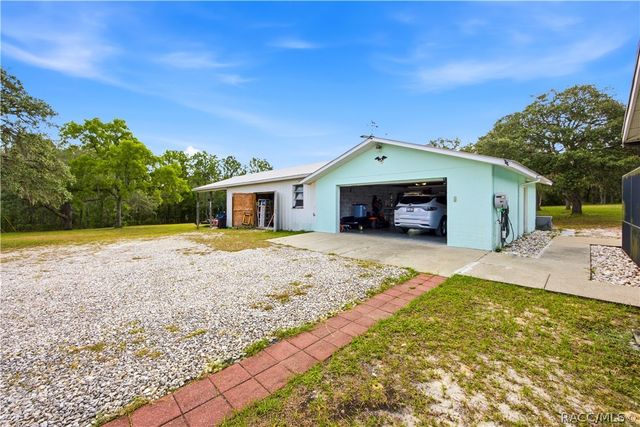 6175 S Canna Lily Avenue, Homosassa, FL 34446