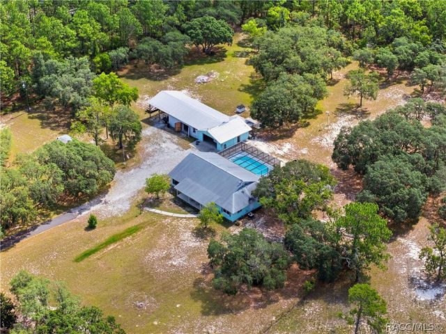 6175 S Canna Lily Avenue, Homosassa, FL 34446