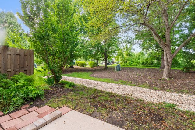 182 Stockton Drive, Grayslake, IL 60030