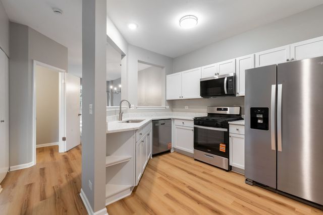 182 Stockton Drive, Grayslake, IL 60030